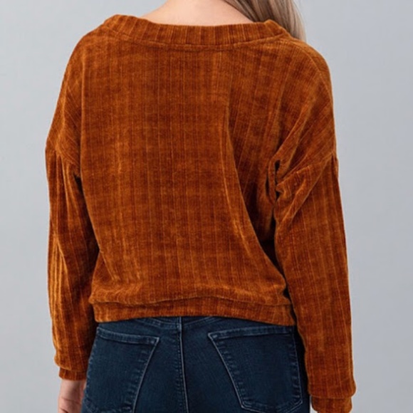 ❗️One Left❗️NWT Chenille Sweater - Picture 3 of 3